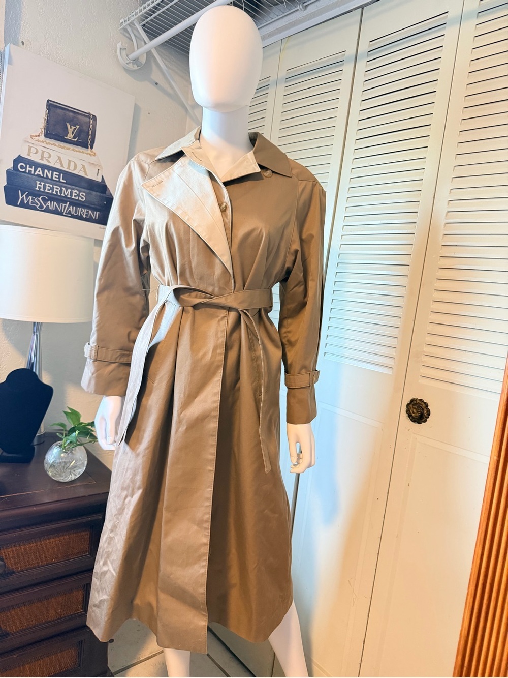 Vintage ICI Tan Trench Coat – Women’s Size 8 – Made in Poland, Classic Style